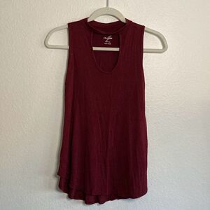Keyhole Neckline Tank Top Dark Red size X Small